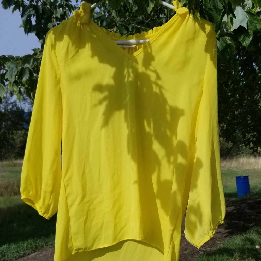 Red Dress Boutique, V Line Ruffle, Yellow